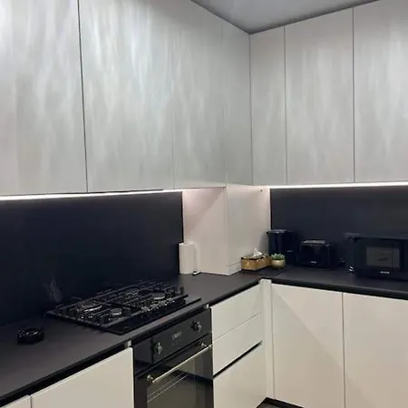Luxury Promenada Apartment