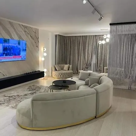 Luxury Promenada
